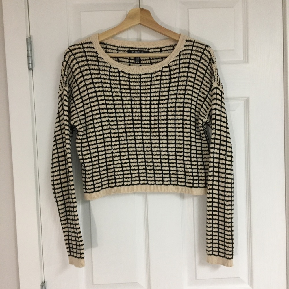 Urban Outfitters cropped sweater, size XS.